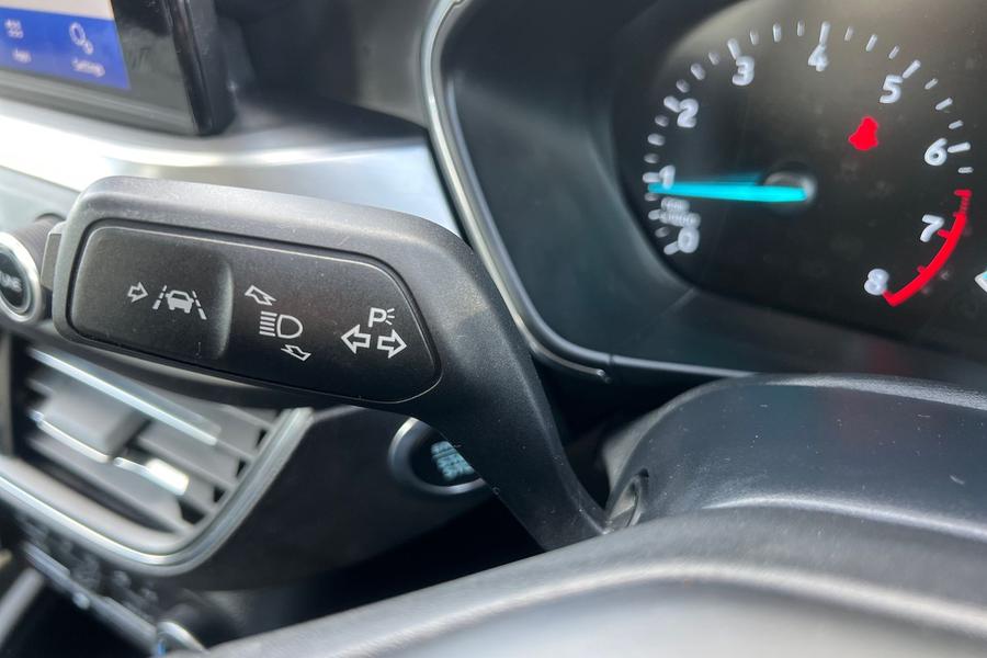 Ford FOCUS Photo autoimg-325cc41a83a9ad85f3f6f2efc9ec608186be45eb.jpg
