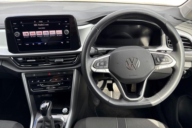 VOLKSWAGEN T-Roc Photo 11