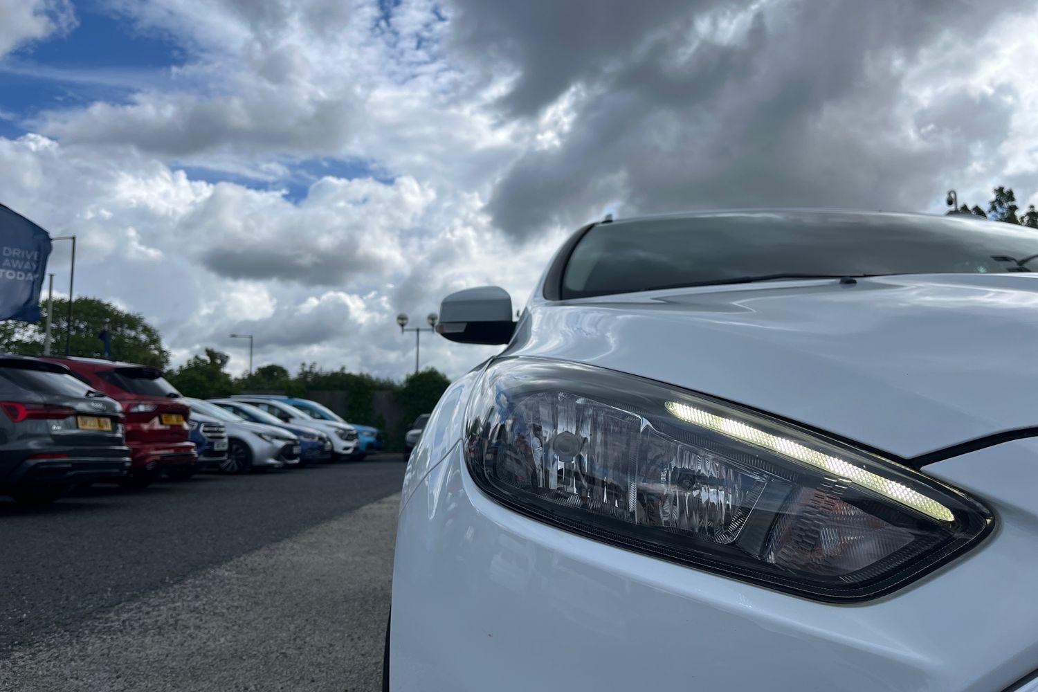 Ford Focus Photo 39