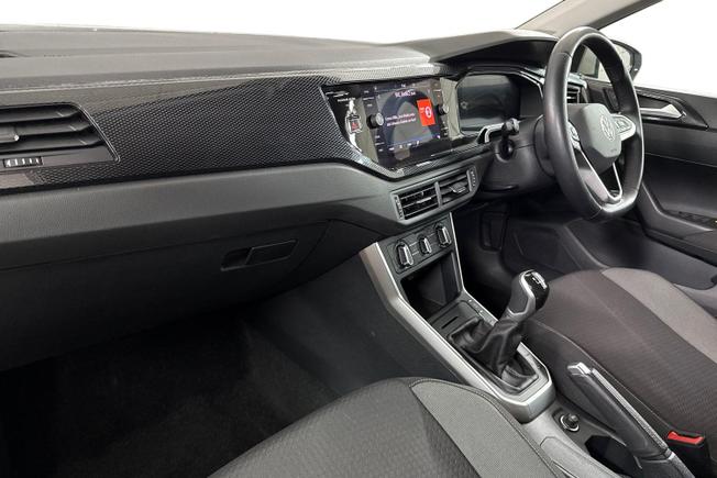 VOLKSWAGEN Polo Photo 2