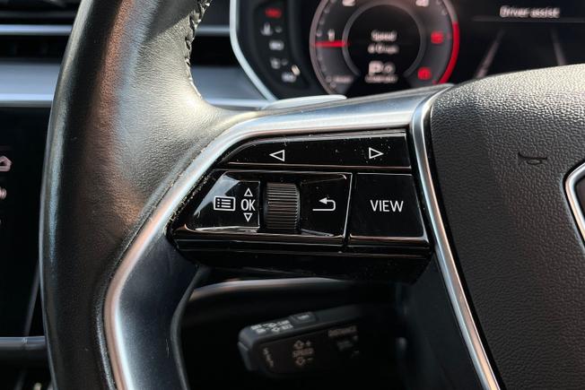 Audi A8 Photo 16