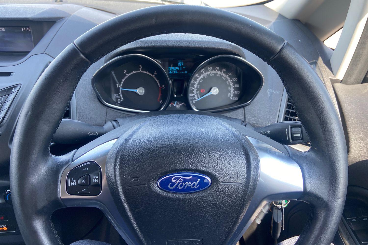 Ford ECOSPORT Photo 11