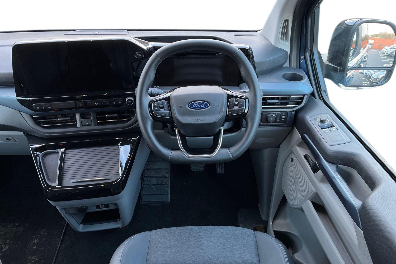 Ford Tourneo Custom Photo 10