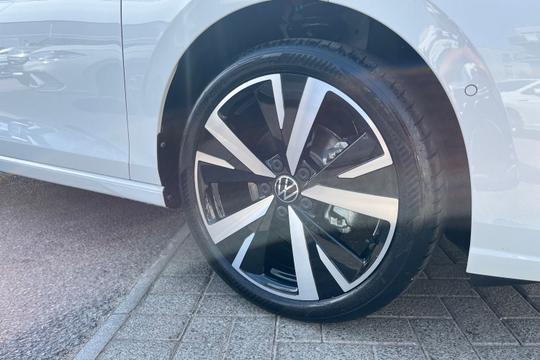 Volkswagen Golf Photo autoimg-326ded8efbdd252fa77e1dc1478b46f62556f461.jpg