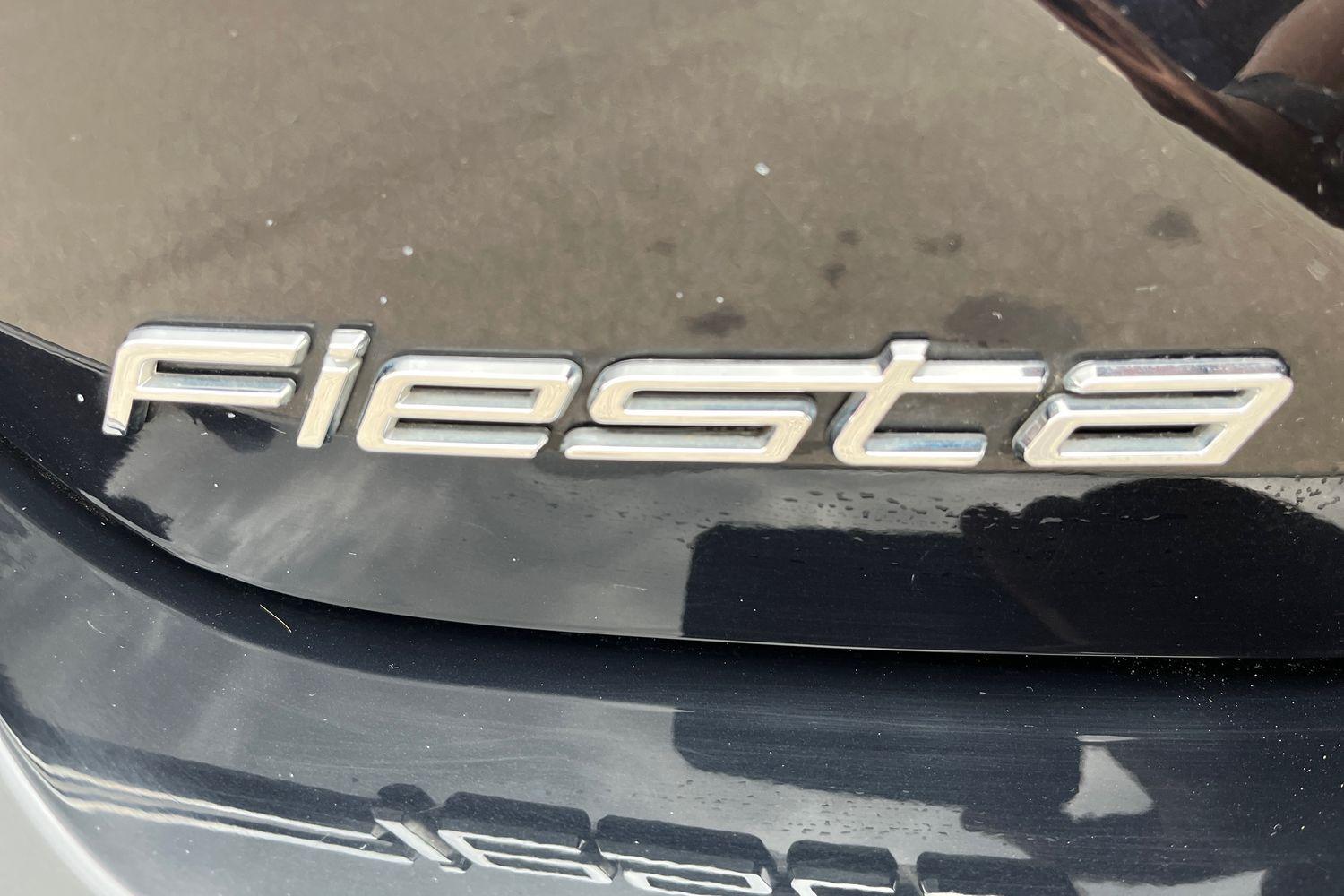 Ford FIESTA Photo 38