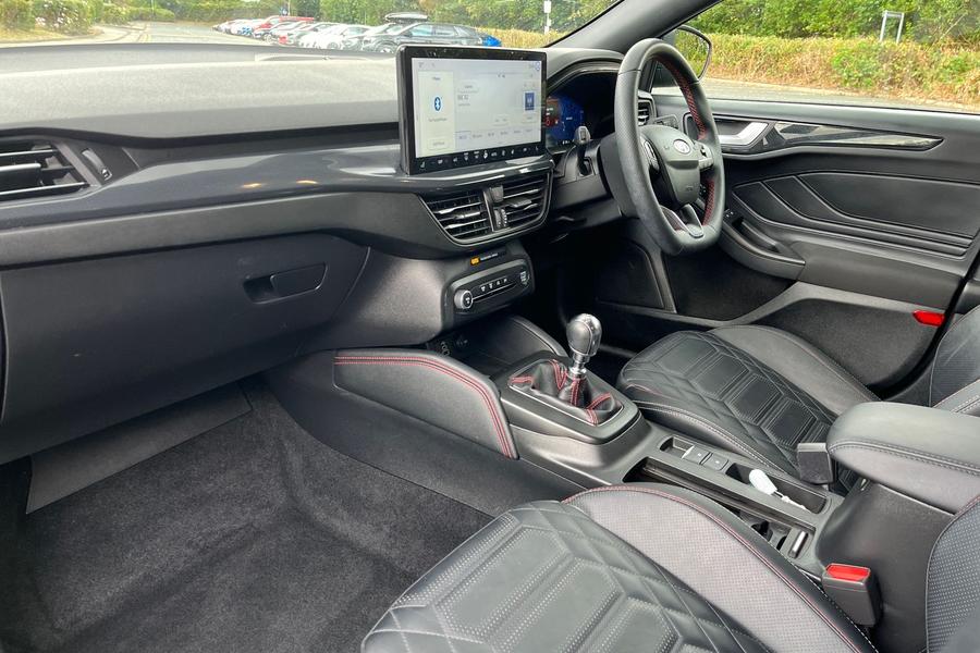 Ford Focus Photo autoimg-32707968d846cc8ca15d90e7215be280c284e55a.jpg