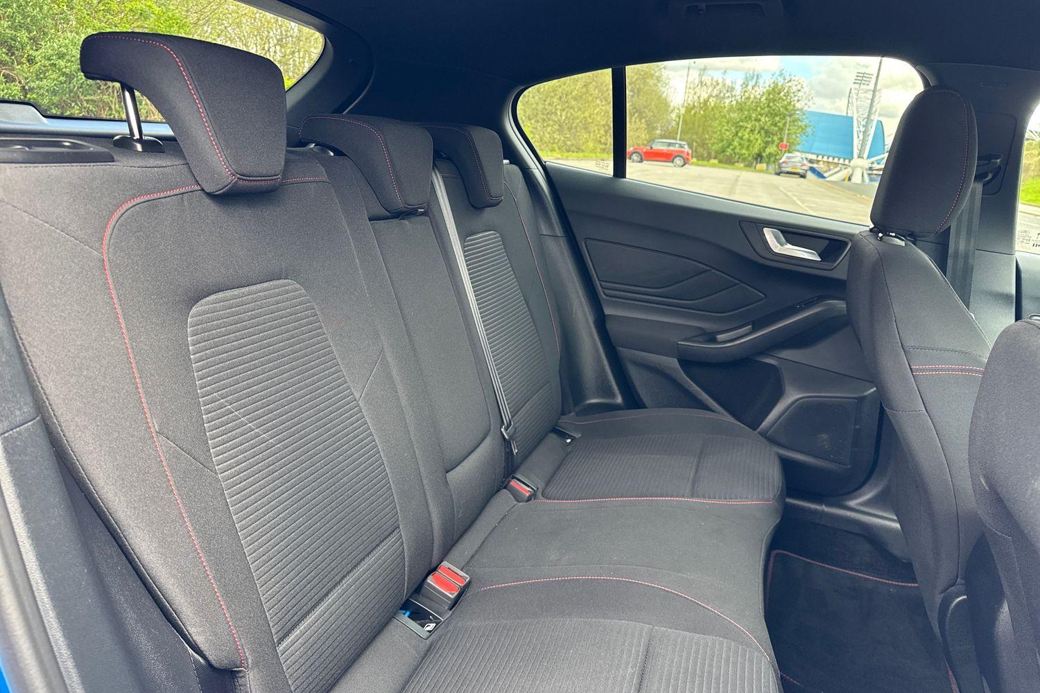 Ford FOCUS Photo 36