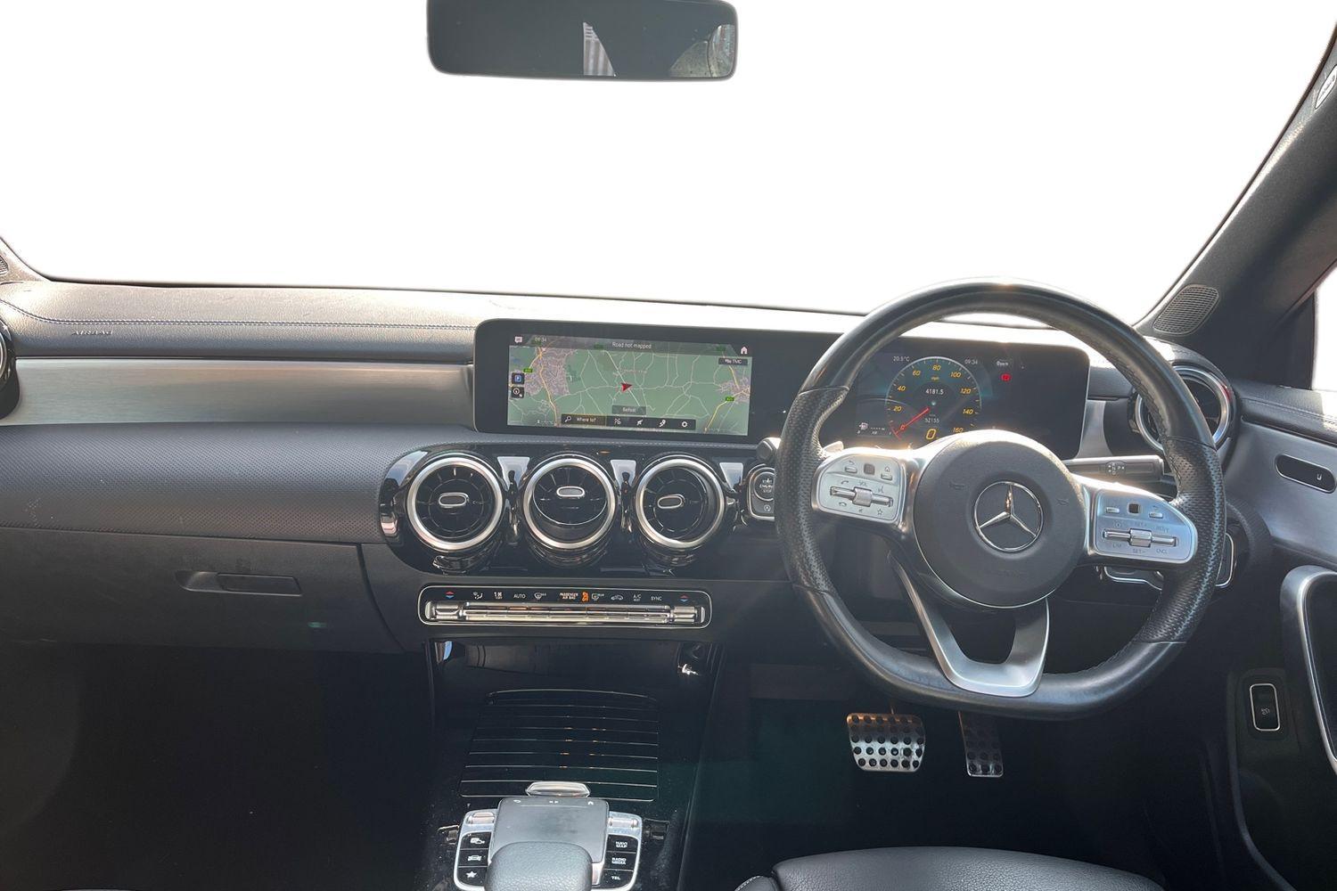 Mercedes-Benz CLA Photo 9