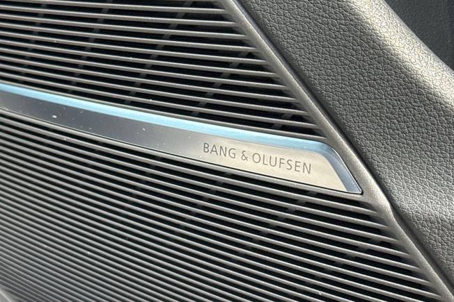 AUDI Q7 Photo 34