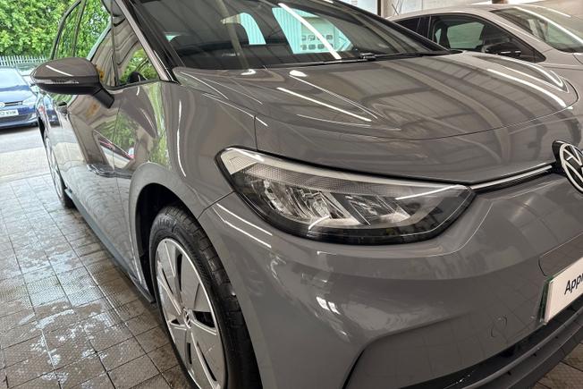 VOLKSWAGEN ID.3 Photo 19