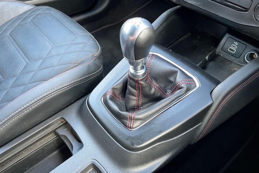 Ford FOCUS Photo autoimg-3274c4794515170b59a38a6e9572914d9395f066.jpg