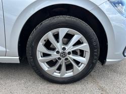 VOLKSWAGEN Polo Photo 5