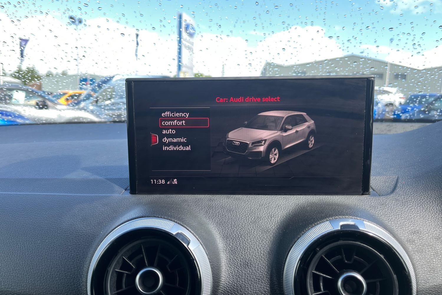 Audi Q2 Photo 34