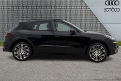 PORSCHE Macan Photo 4