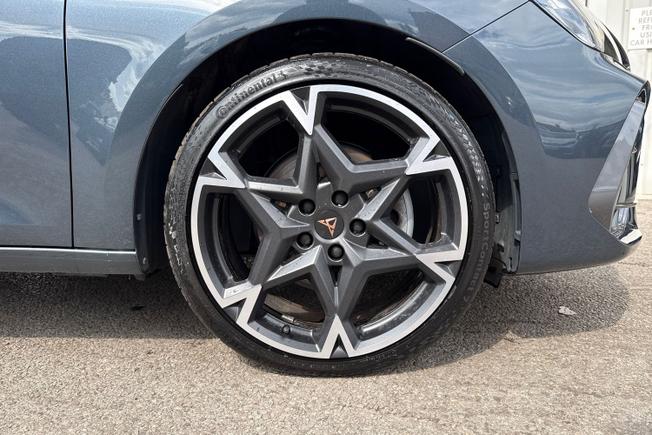 CUPRA Leon Photo 5