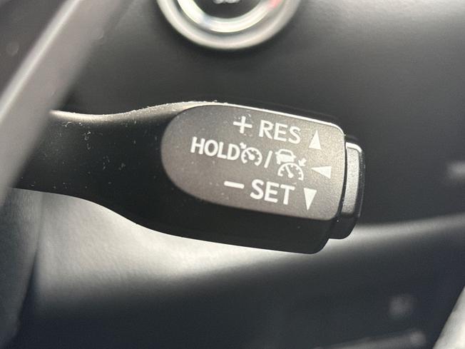 TOYOTA C-Hr Photo 33