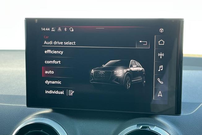 AUDI Q2 Photo 23
