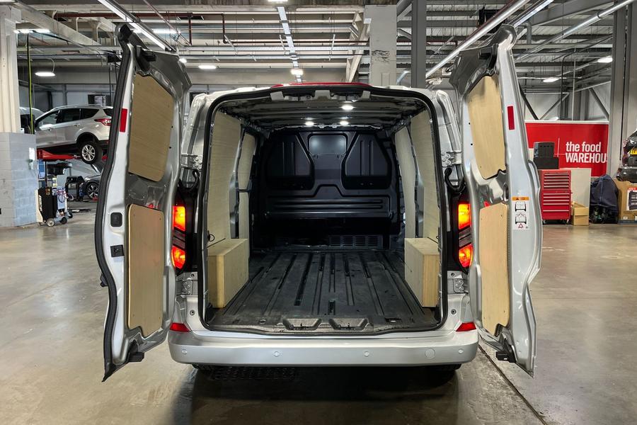 Ford TRANSIT CUSTOM Photo autoimg-327fa4c8f529f15b2c25f6f55d7ba3310b8c9591.jpg