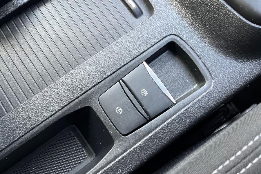 Ford FOCUS Photo autoimg-32825cd4f642bbedc978e46be4c9950c68373054.jpg