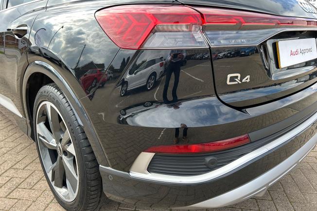 Audi Q4 E-Tron Photo 34