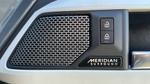 Land Rover Defender Photo 23