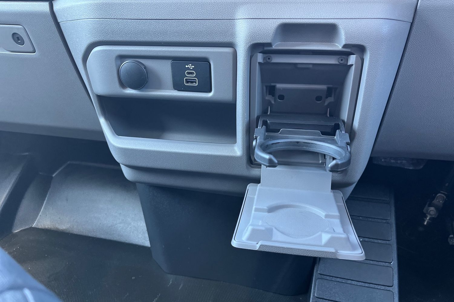 Ford TRANSIT E-CUSTOM Photo 26