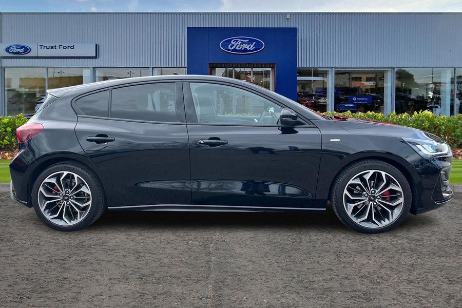 Ford FOCUS Photo autoimg-32886dbb8b106ca27355d0b2457a59155e08c4c2.jpg