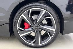 AUDI S6 E-Tron Avant Photo 5