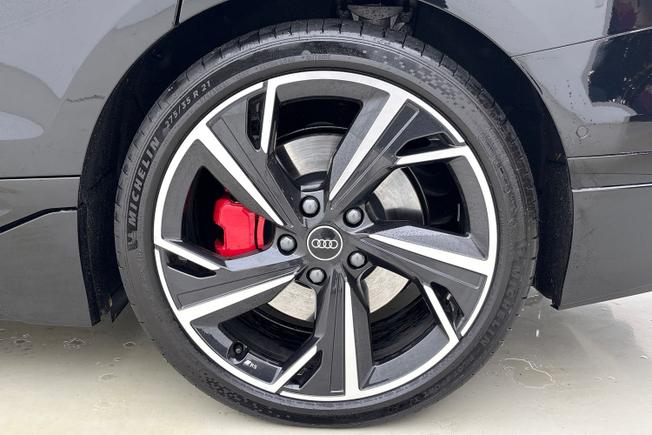 AUDI S6 E-Tron Avant Photo 5
