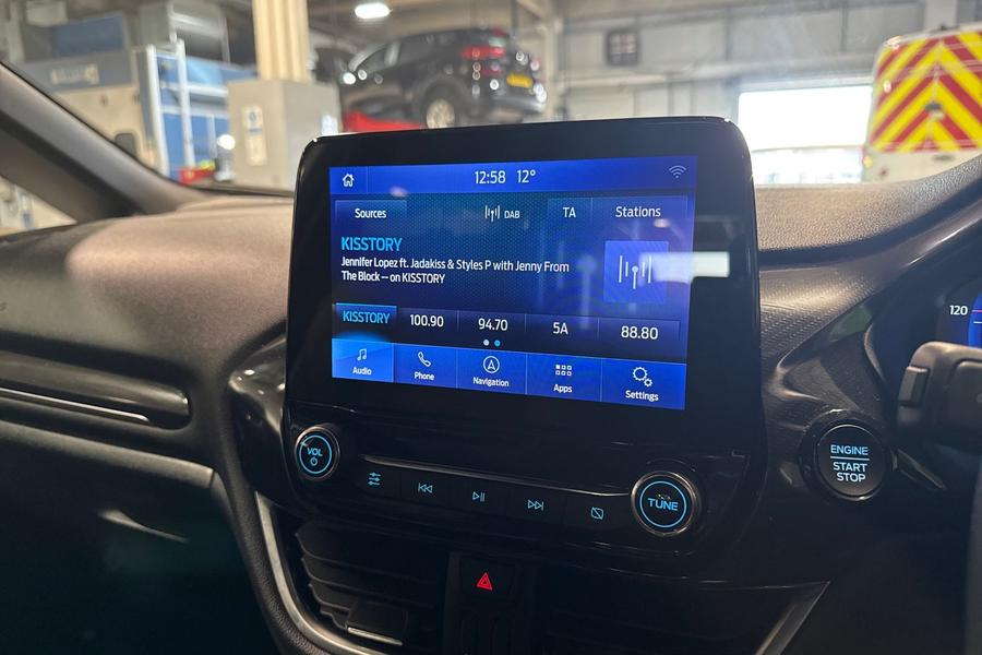Ford FIESTA Photo autoimg-328b11cc5e78b62165c9e8f592f0be2c0d8569b7.jpg