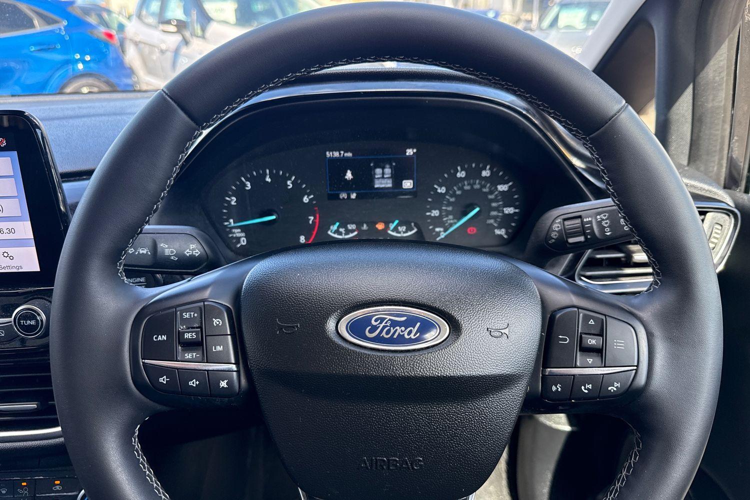 Ford Fiesta Photo 11