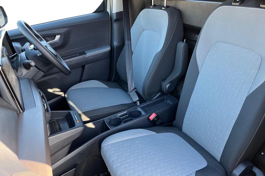 Used Ford E-Transit Courier YB75UWG 9