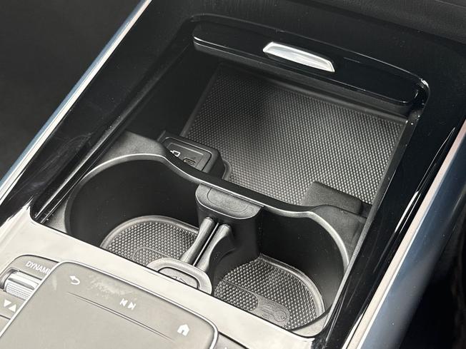 MERCEDES-BENZ GLA Photo 54