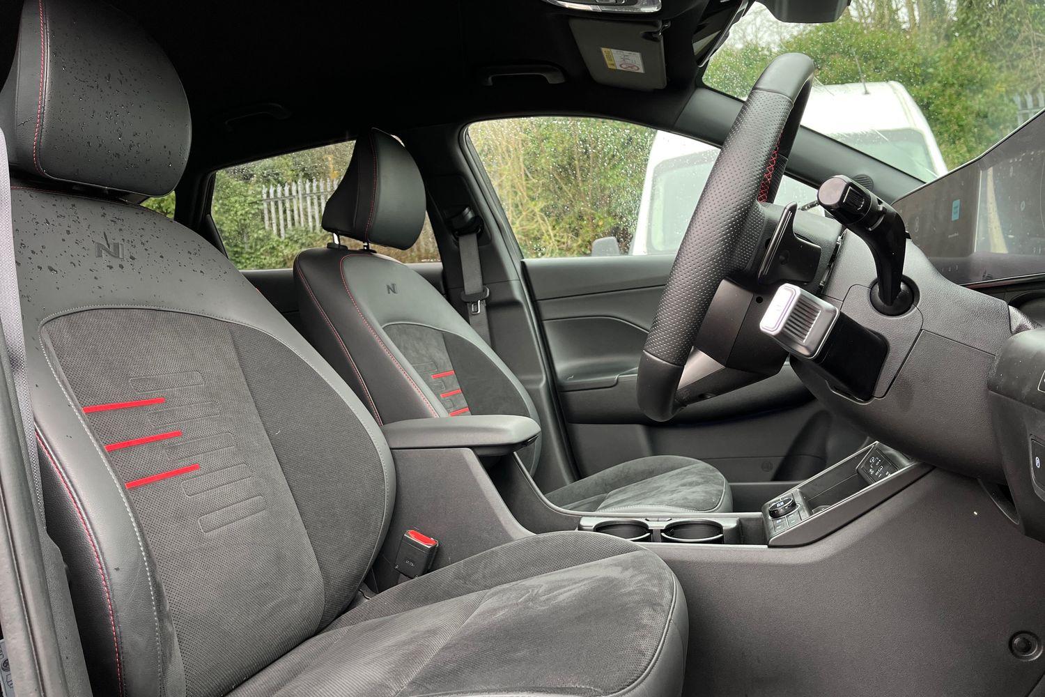 Hyundai Kona Photo 16