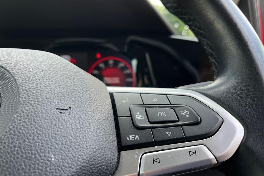Volkswagen GOLF Photo autoimg-328db62afbcb166537f39be4312f2b729d1a18e5.jpg