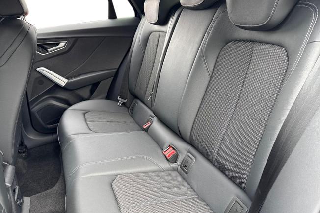 AUDI Q2 Photo 9