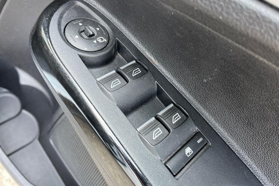 Ford B-MAX Photo autoimg-329303586f3527c665c13d8c381199fbd0c27a37.jpg