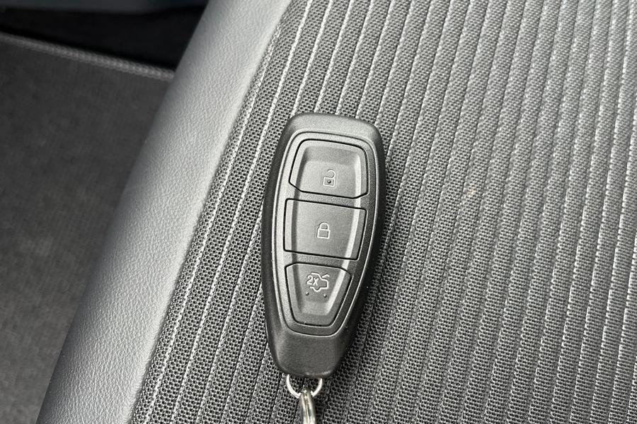 Ford PUMA Photo autoimg-3293546b9ec07f11619b54e9e5757b40377a0a11.jpg