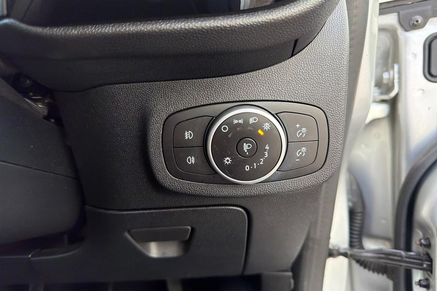 Ford FIESTA Photo autoimg-329387c2c4eac23fd3d5468da3262ede6d8eda9c.jpg