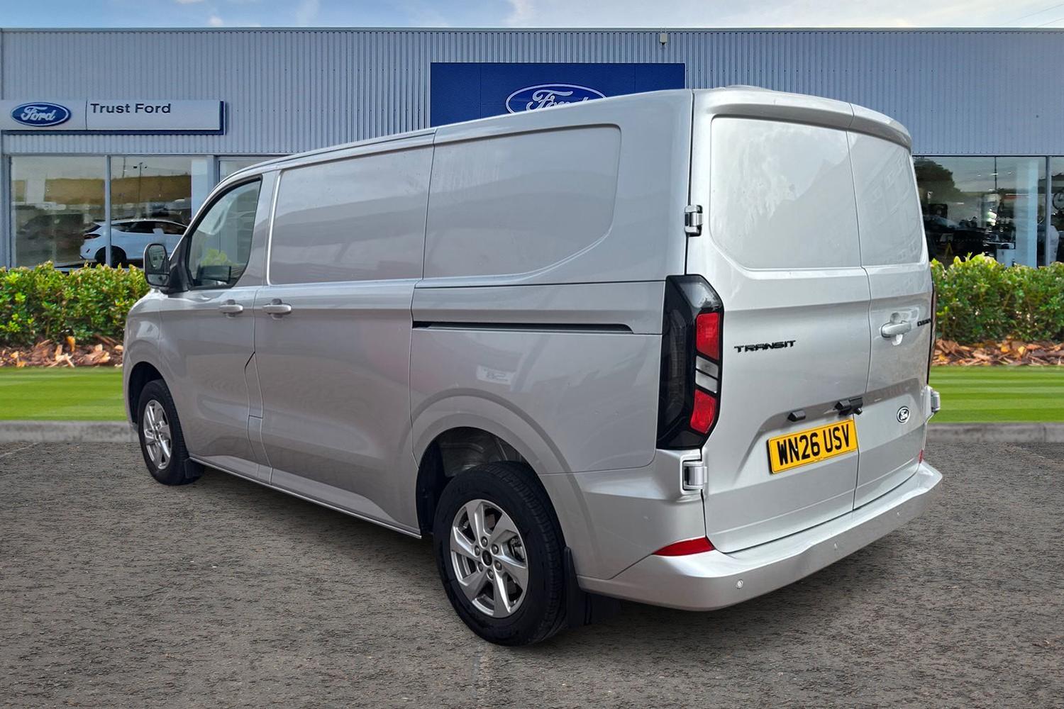 Ford TRANSIT CUSTOM Photo 1