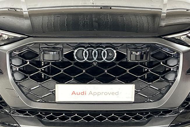AUDI Rsq8 Photo 39