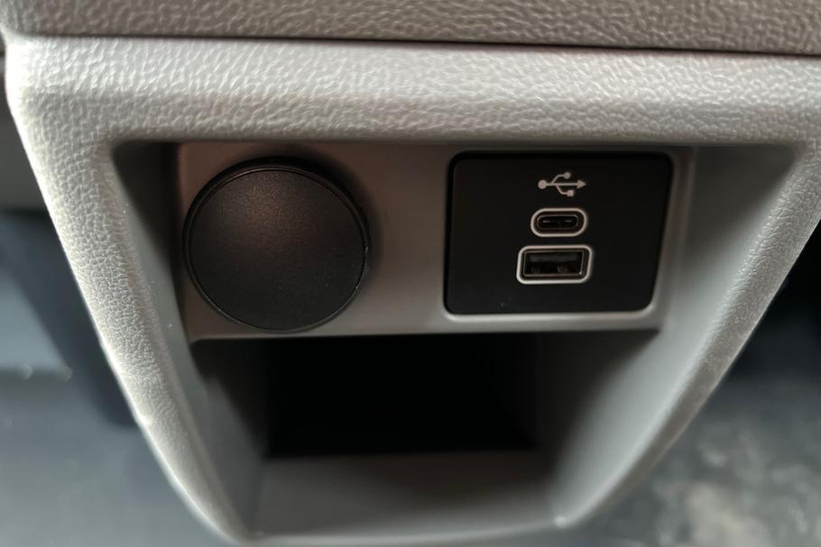 Used Ford TRANSIT CUSTOM WO25UKD 23