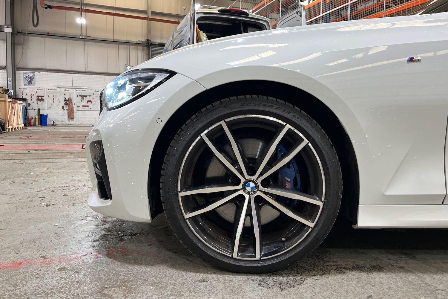 BMW 3 SERIES Photo 7