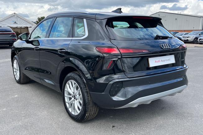 AUDI Q3 Photo 28