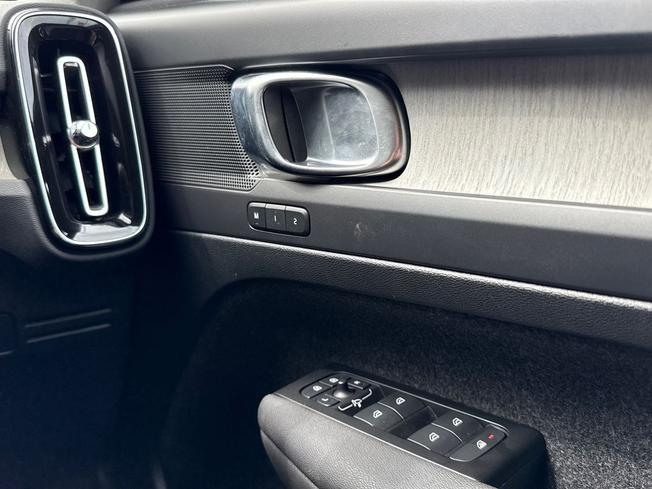 VOLVO Xc40 Photo 48