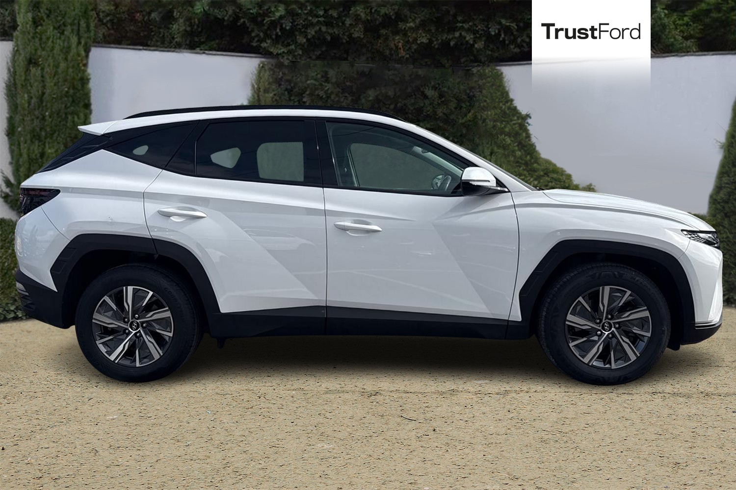 Hyundai TUCSON Photo 2