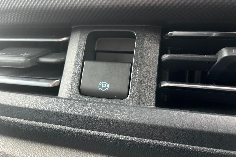 Used FORD TRANSIT CUSTOM SB75LRE 18