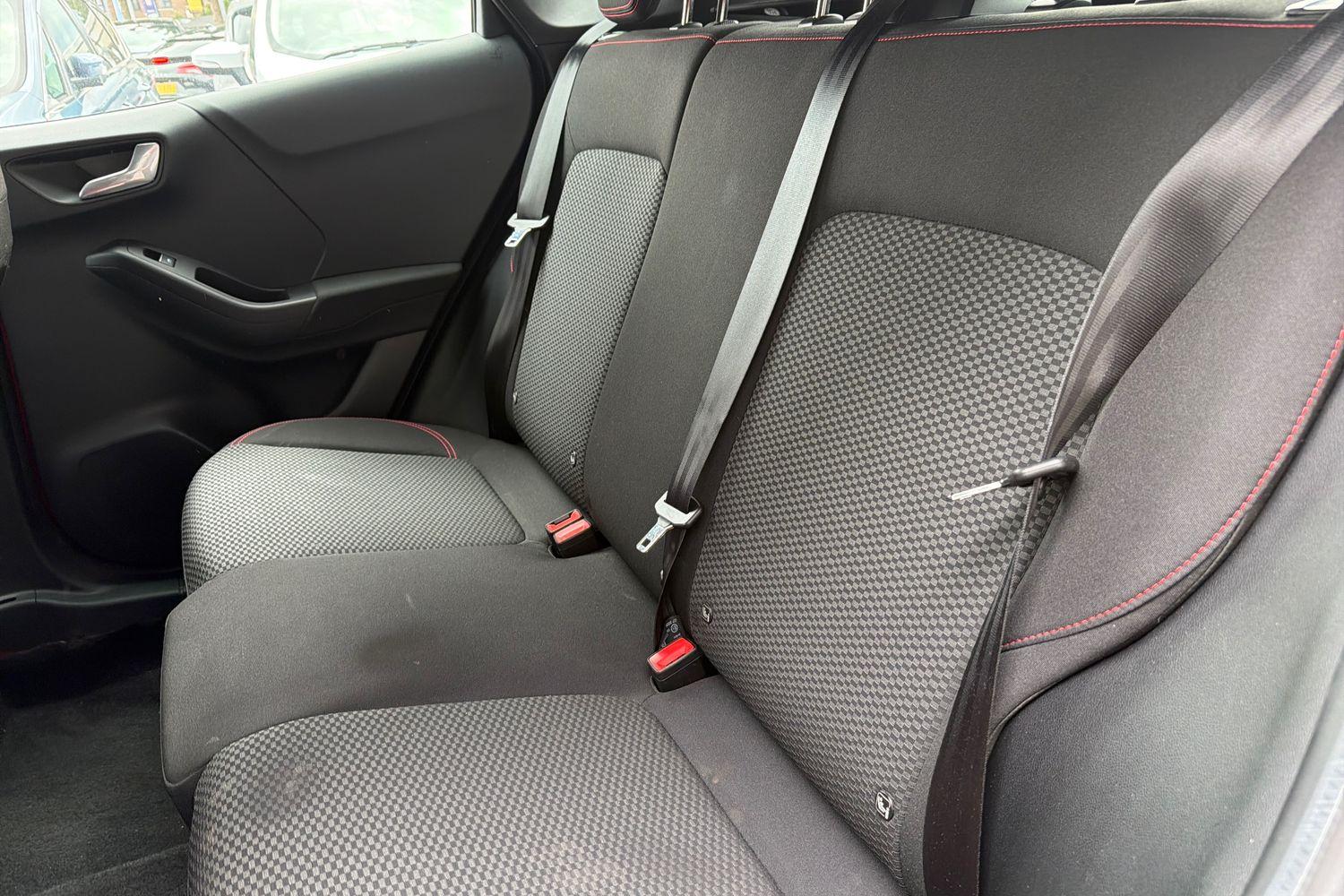 Ford PUMA Photo 19