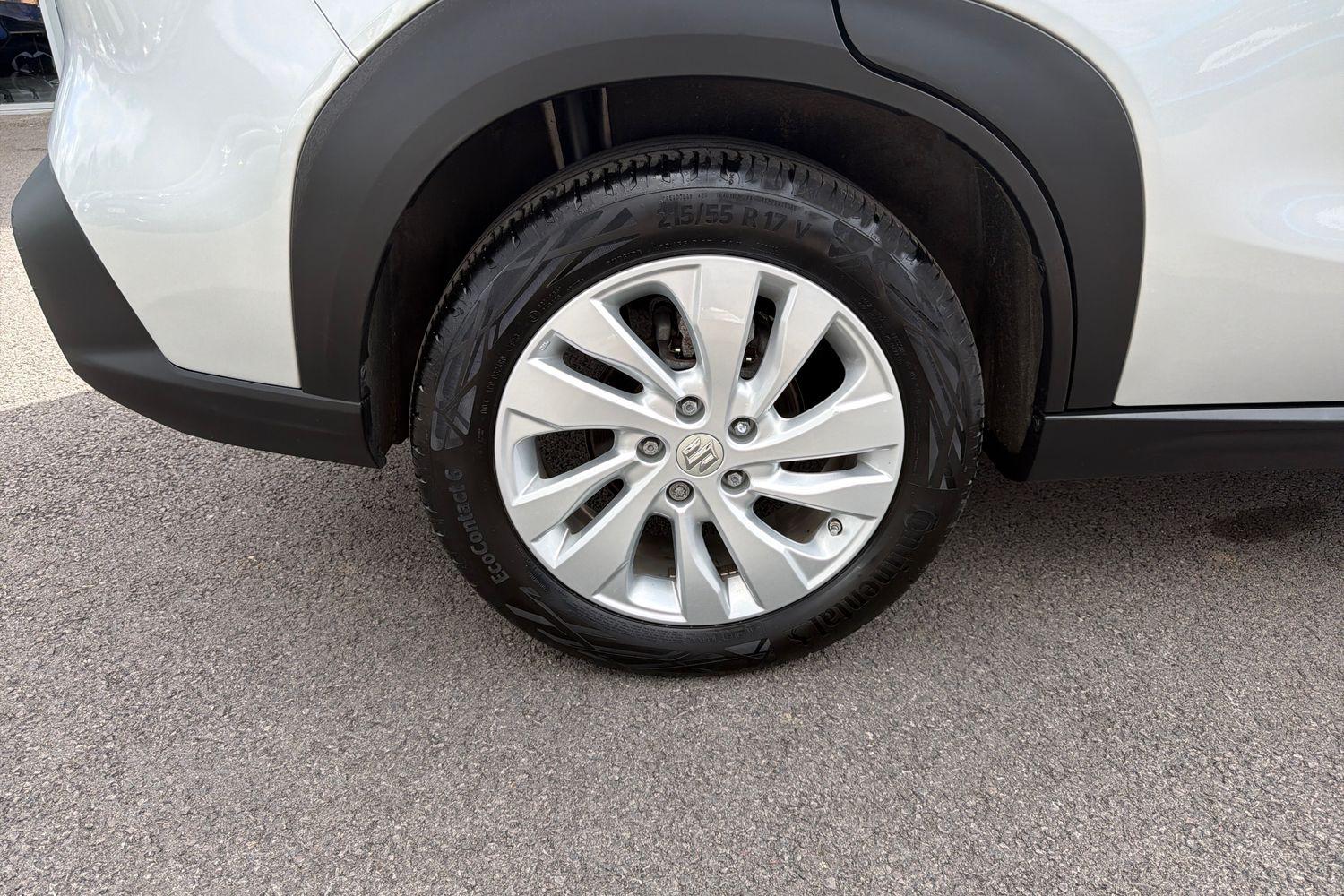 Suzuki S-Cross Photo 33