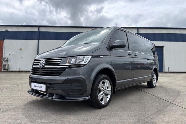 VOLKSWAGEN Transporter Shuttle Photo 23